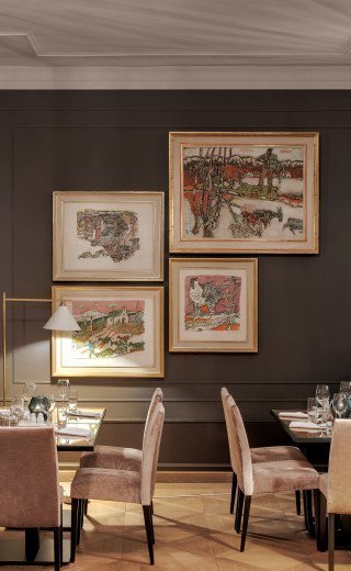 Damoro Modern interior at the "Damoro" in Davos